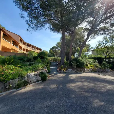 Daire La Peguiere 2 Pieces 27m2 Jardin Privatif Pour 2 Adultes 2 Enfants Saint-Raphaël