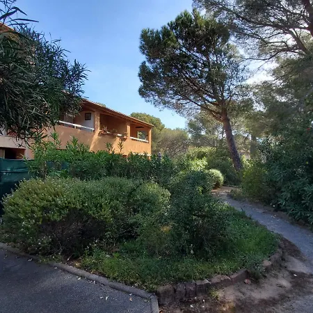 La Peguiere 2 Pieces 27m2 Jardin Privatif Pour 2 Adultes 2 Enfants Saint-Raphaël